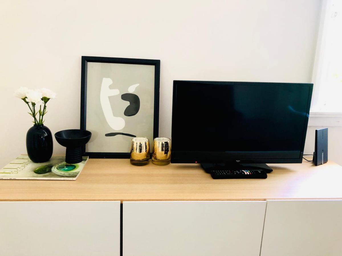 Bright Chiswick Apartment - Great Location ロンドン エクステリア 写真